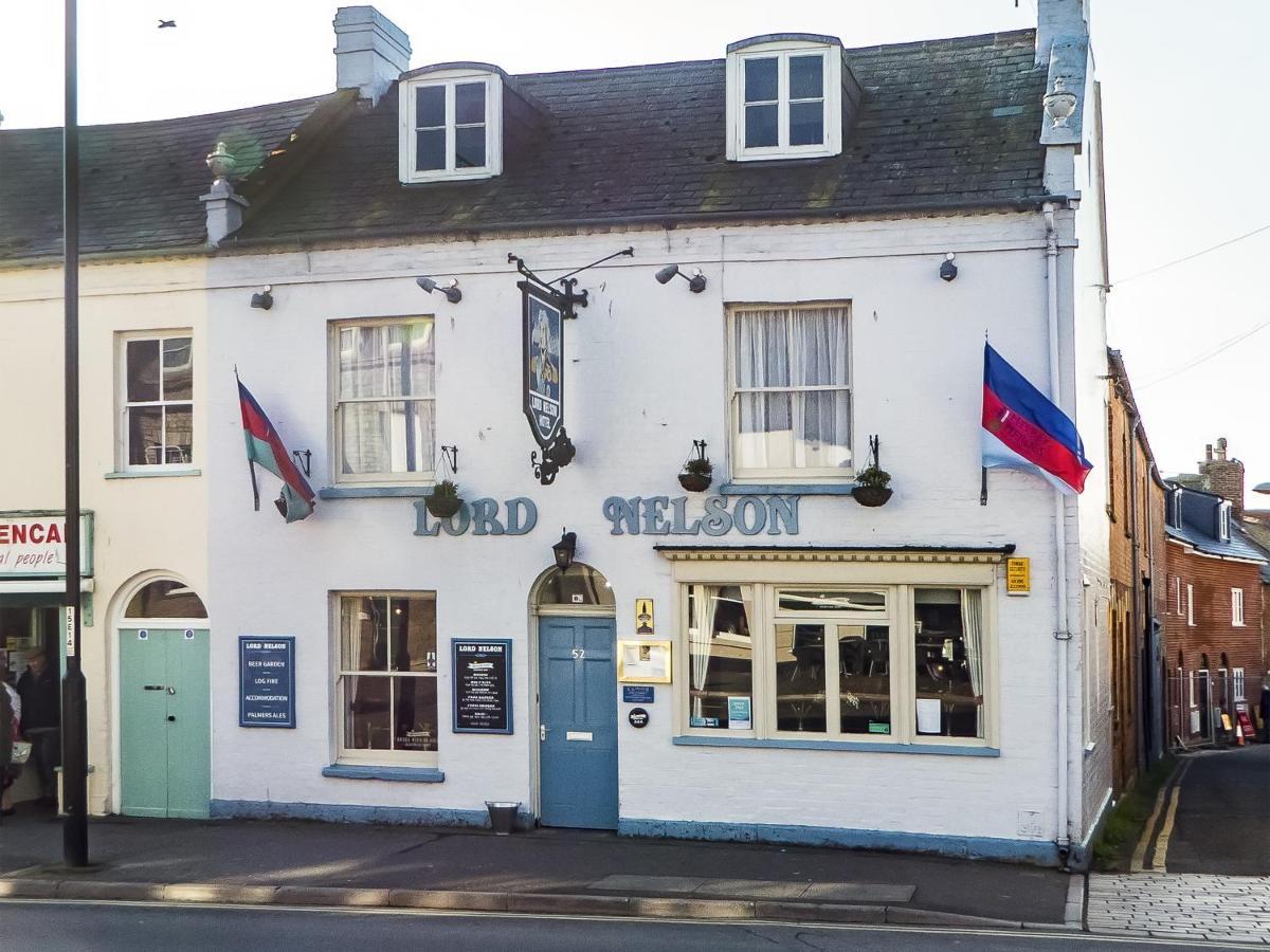 The Lord Nelson Pub And 3*